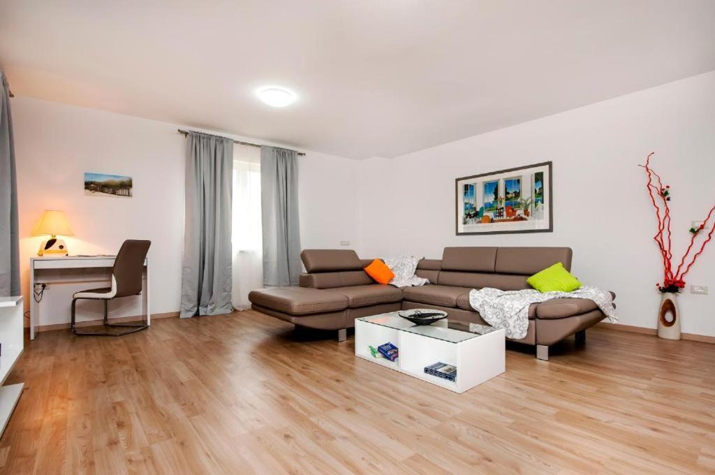 Aria Room And Apartmant Fuga Rovinj Exterior photo