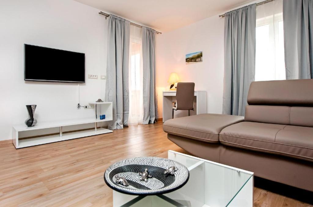 Aria Room And Apartmant Fuga Rovinj Exterior photo